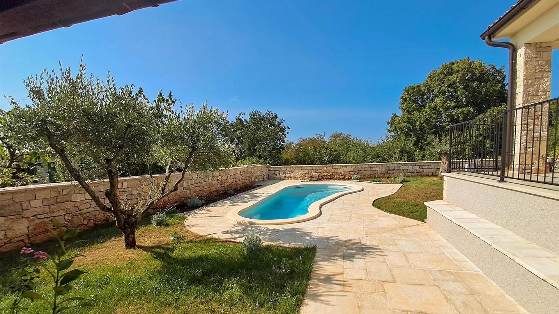 Beautiful Home In Bale With Outdoor Swimming Pool location